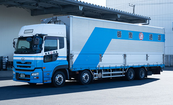 大型ウィング車